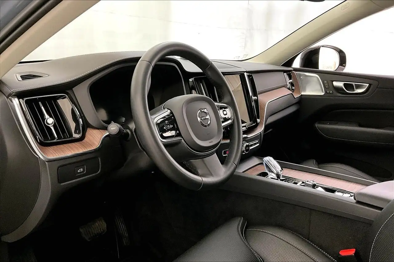 Volvo XC60 снимка Volvo XC60