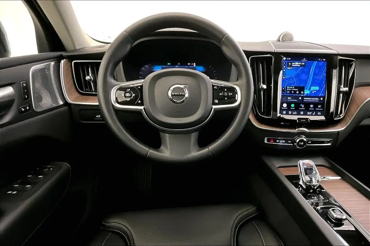 Volvo XC60 снимка Volvo XC60