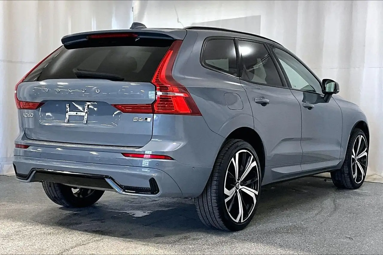 Volvo XC60 снимка Volvo XC60