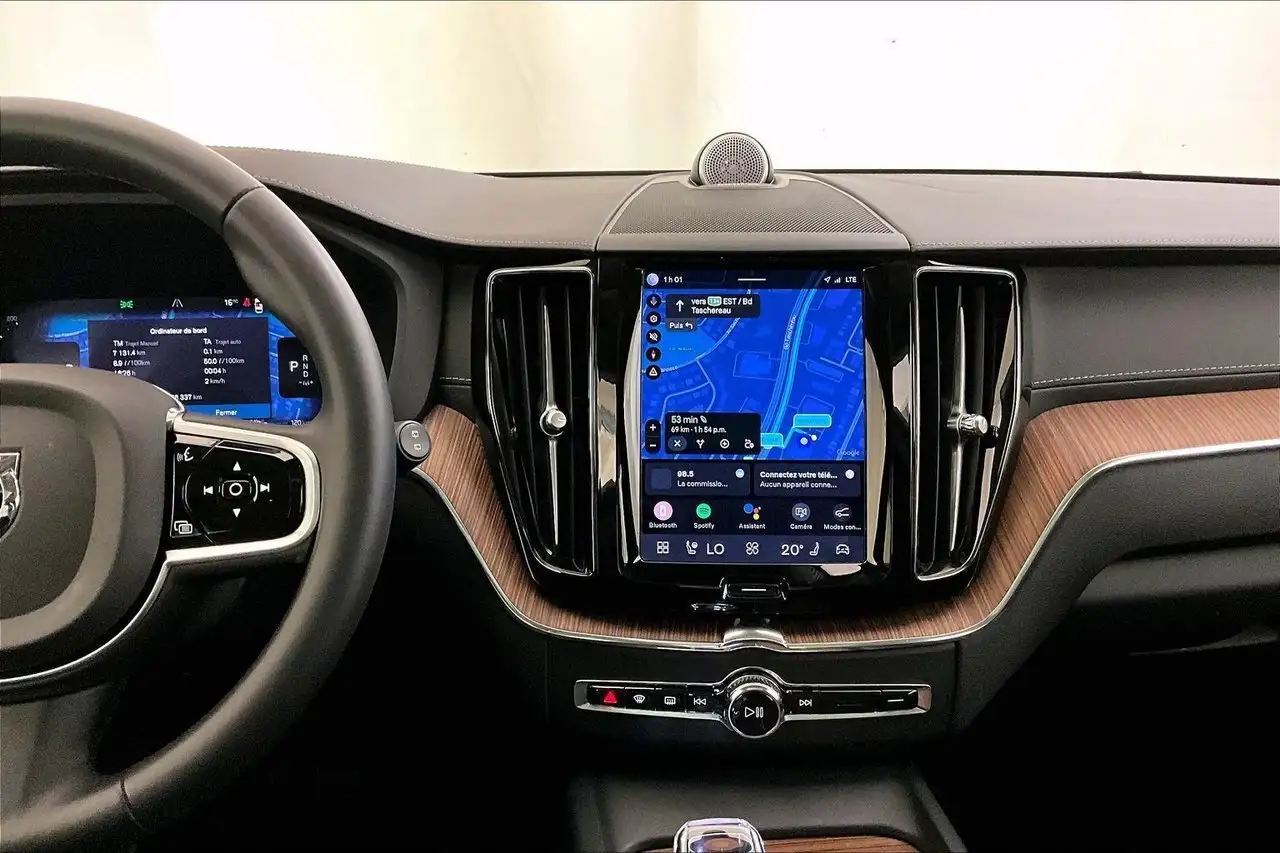 Volvo XC60 снимка Volvo XC60
