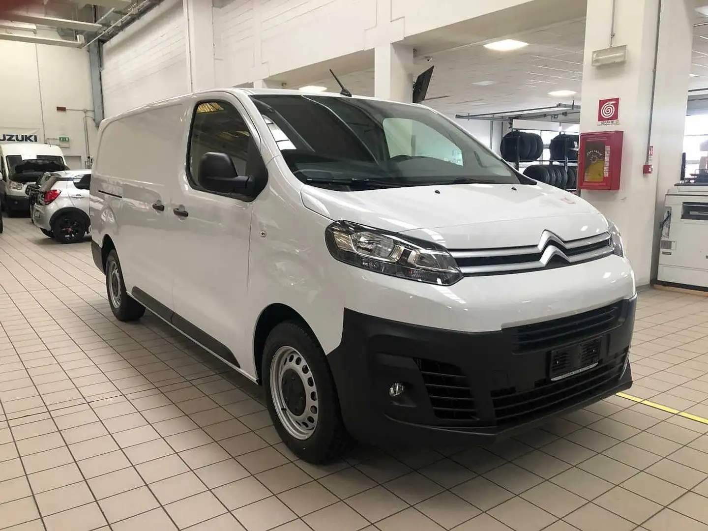 Citroen Jumpy XL 2000 140CV AT8 Km zero Weiß - 2