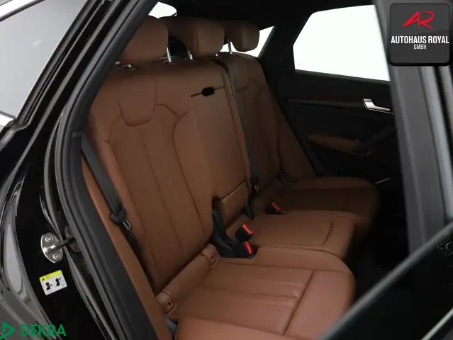 Audi Q5 view 13
