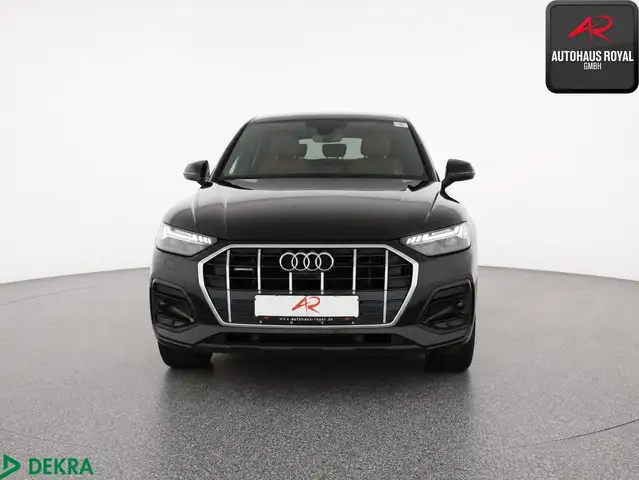 Audi Q5 view 8
