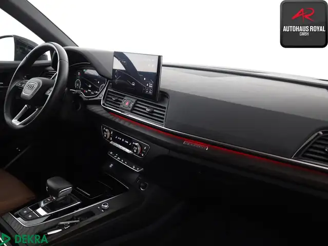 Audi Q5 view 10
