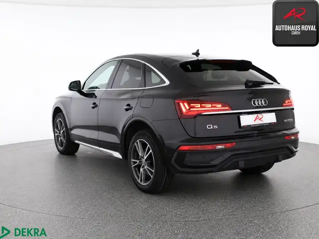Audi Q5 view 3
