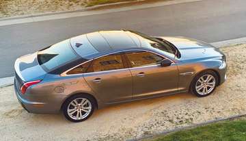 XJ 2.0i Ti Premium Luxury