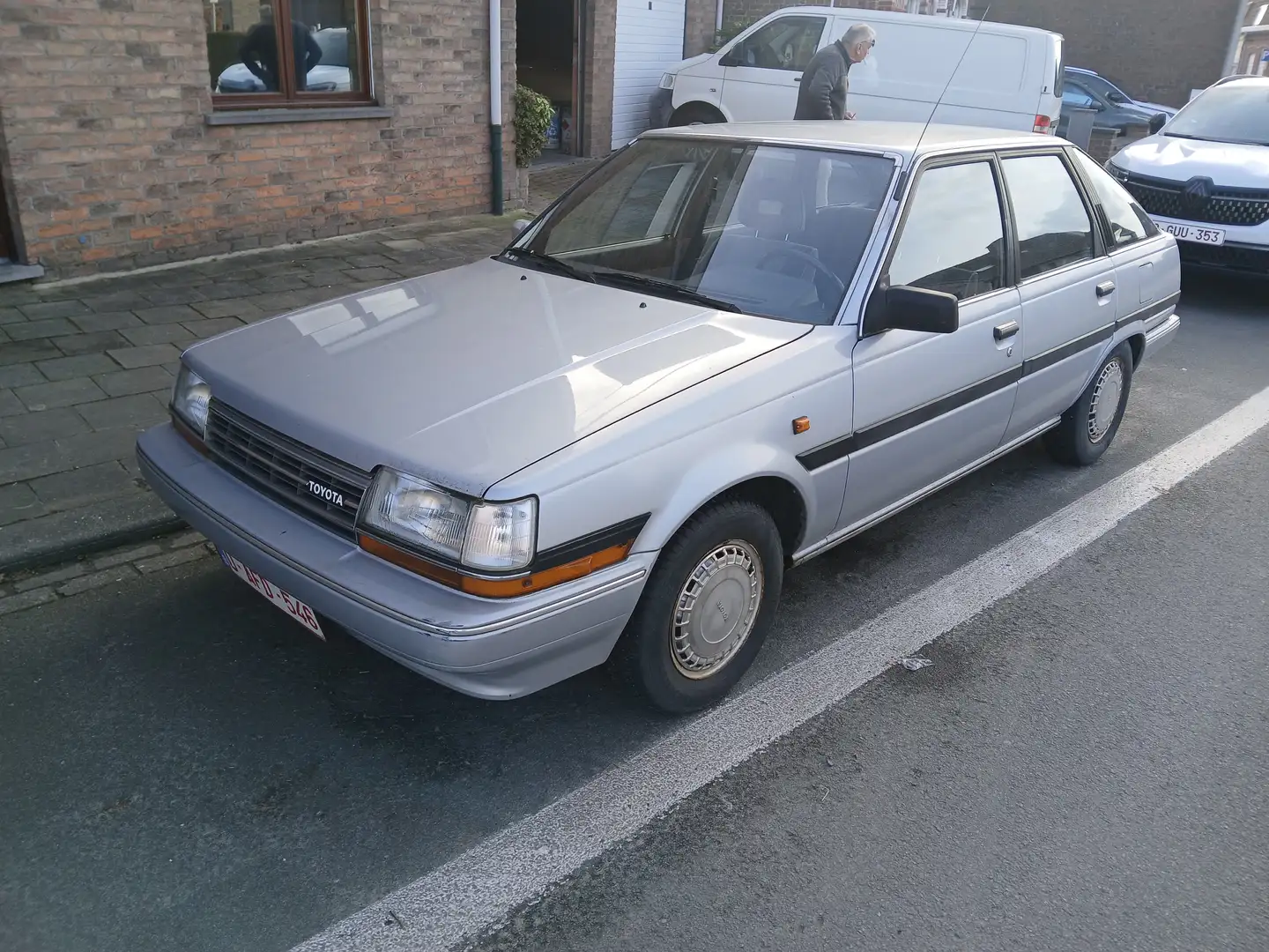 Toyota Carina 1.6 Blau - 1