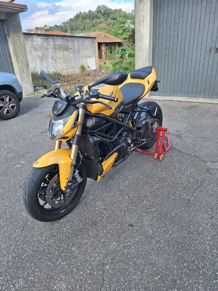 Ducati Streetfighter