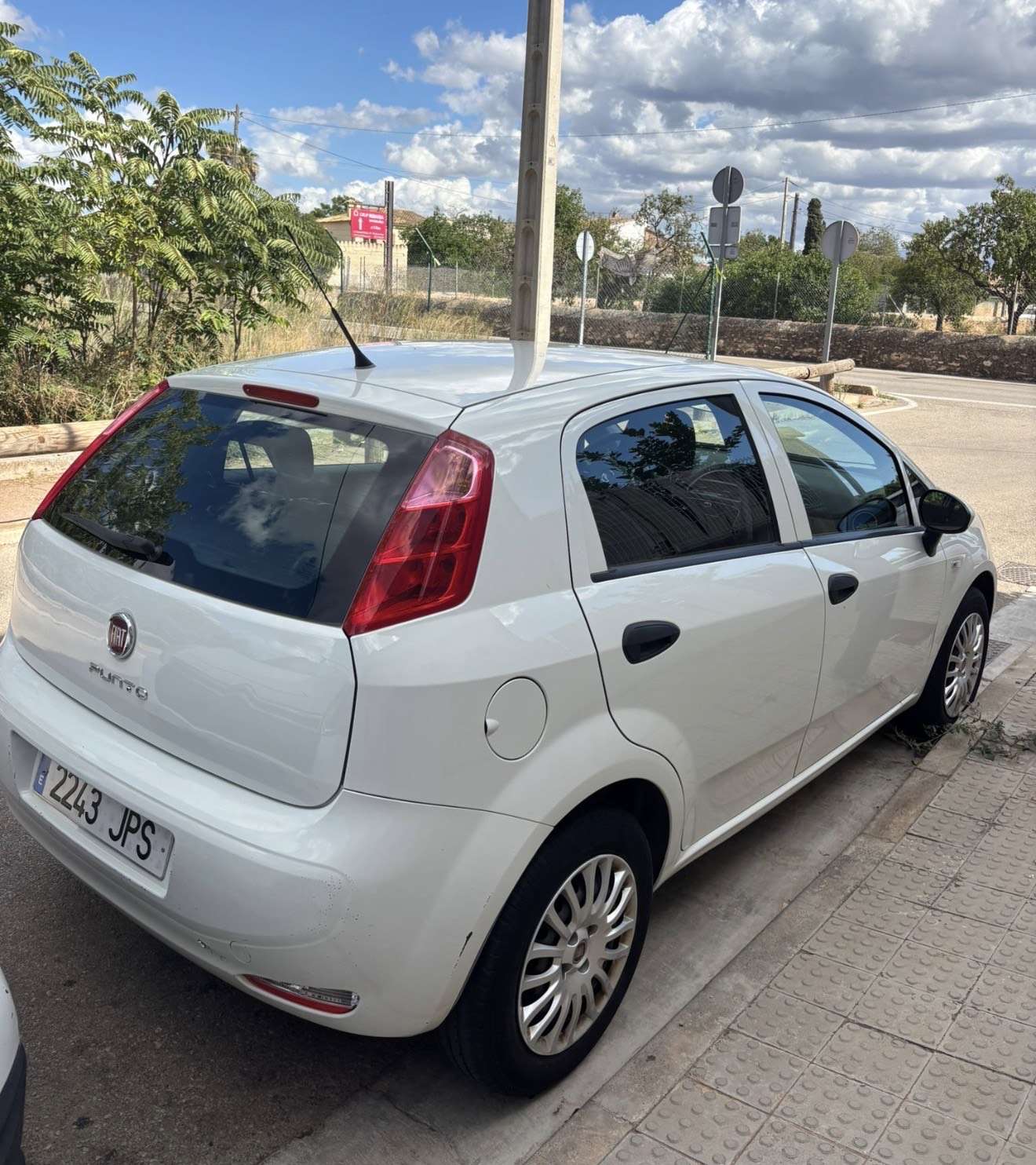Fiat Punto 1.4 S&S Pop - foto 1
