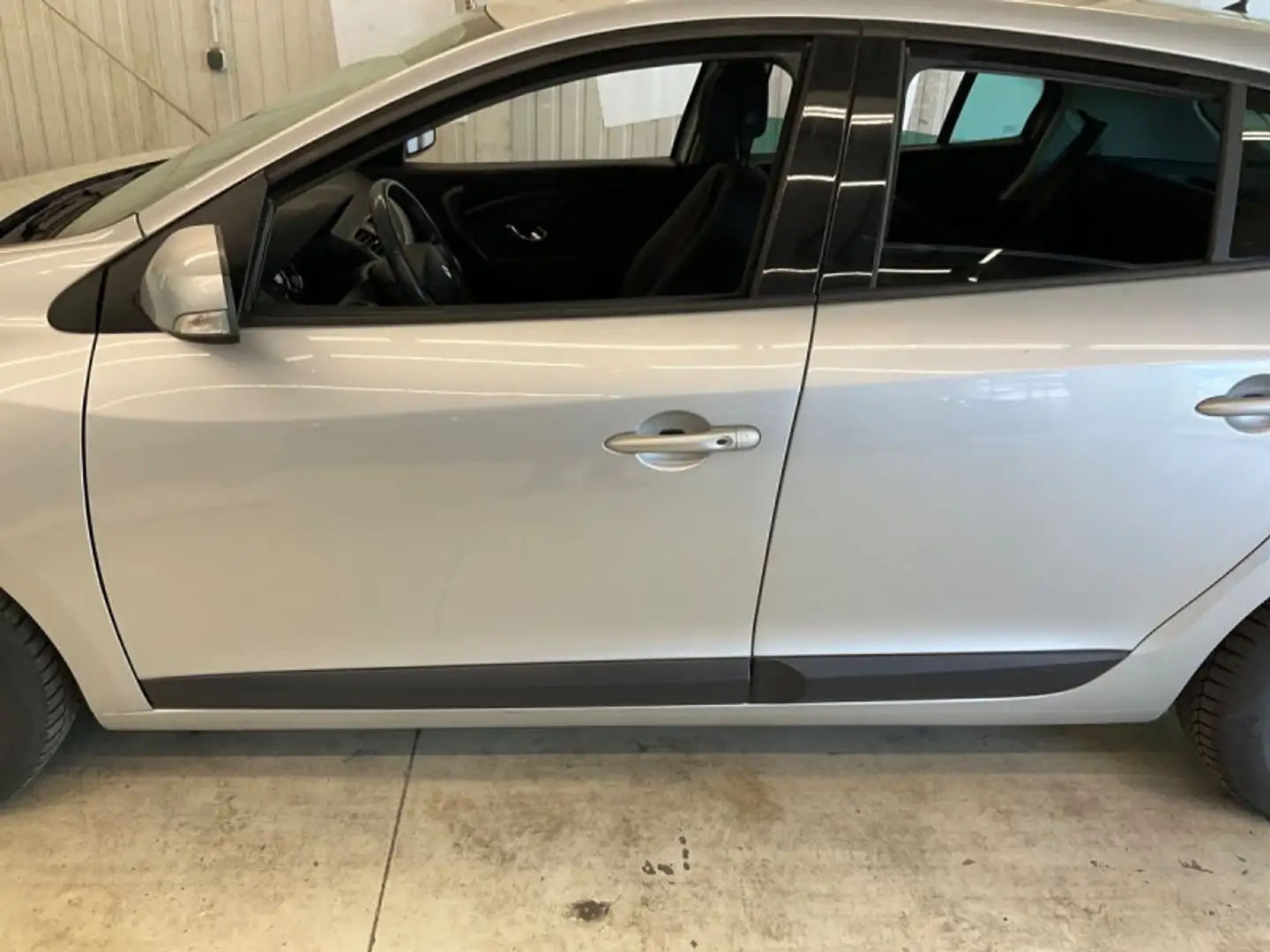 Renault Megane 1.6 16V 110CH DYNAMIQUE Gris - 2