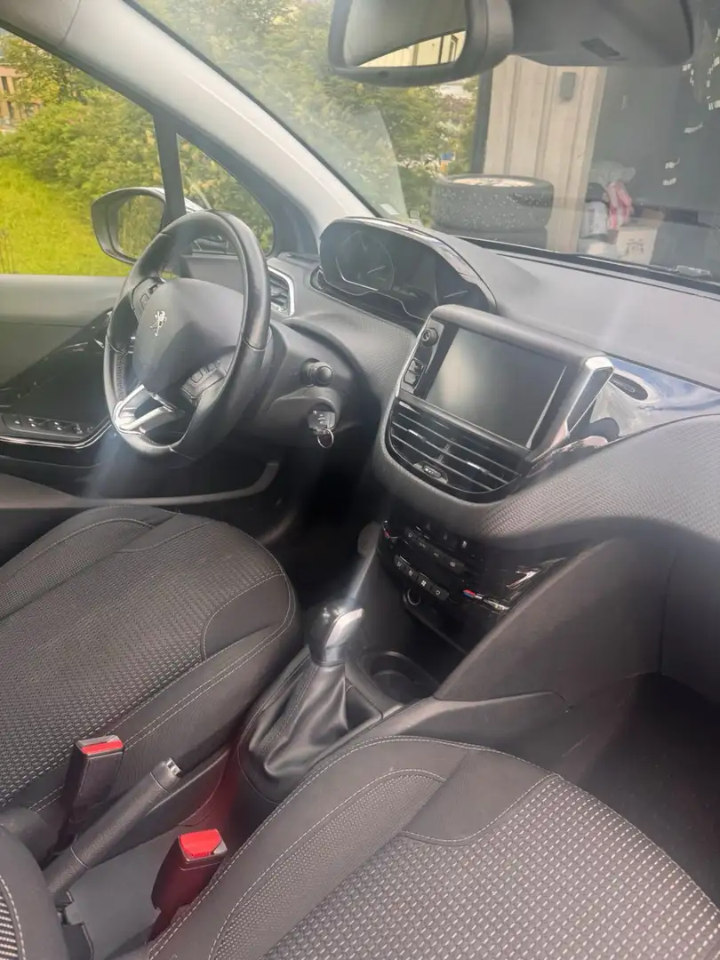 Peugeot 208 1.2 PureTech 110ch S&S BVM5 Allure - 2