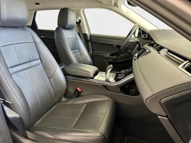 Land Rover Range Rover Evoque view 3