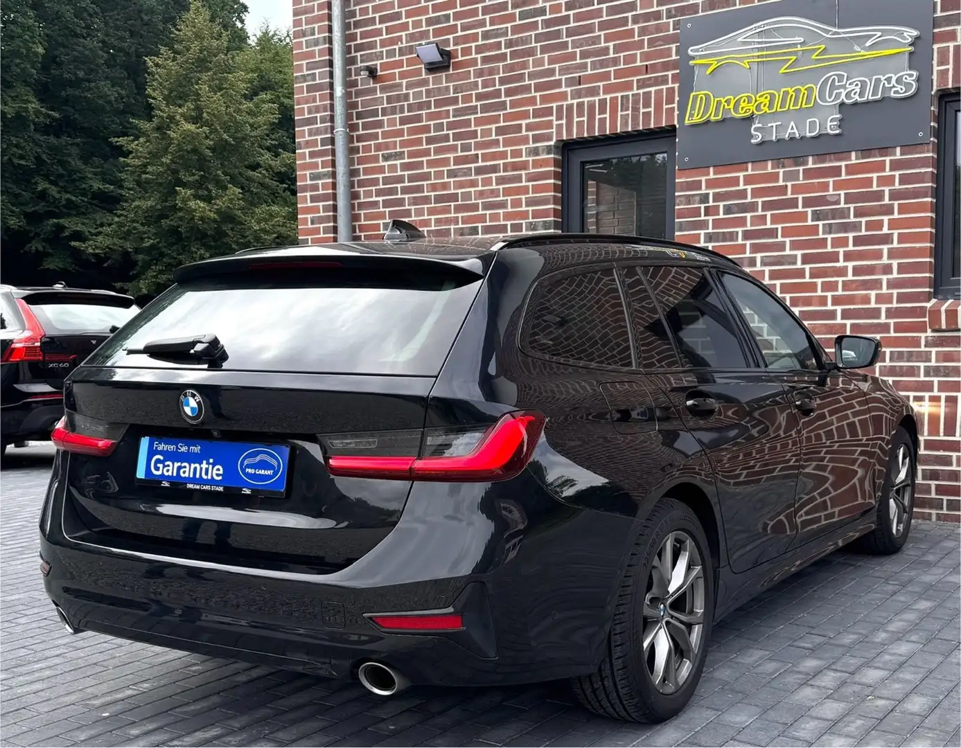 BMW 320 d Sport Line Shadow Kamera*LED*Ambiente*Navi Noir - 2