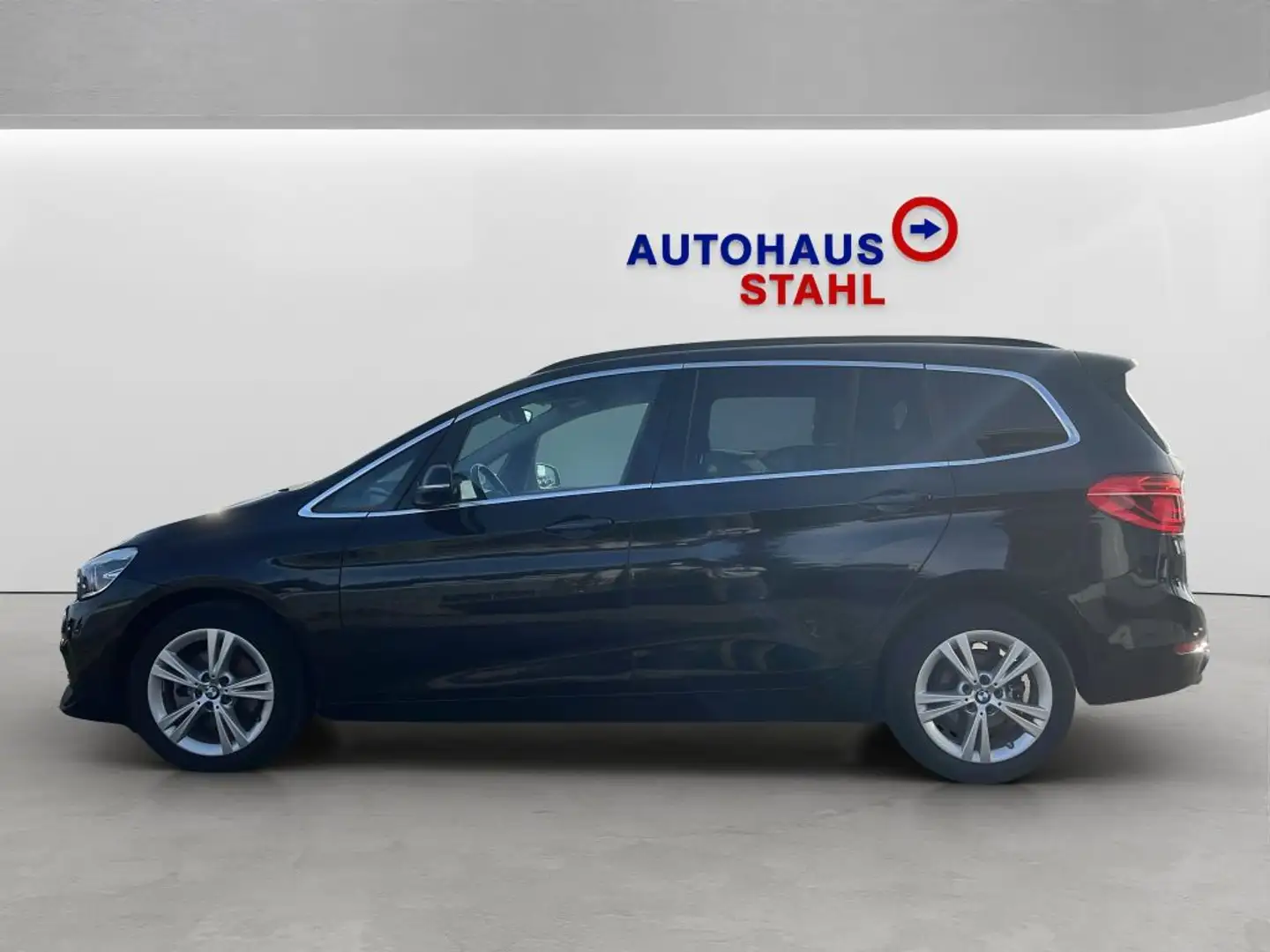 BMW 218 218i Gran Tourer Aut. Luxury Line Schwarz - 2