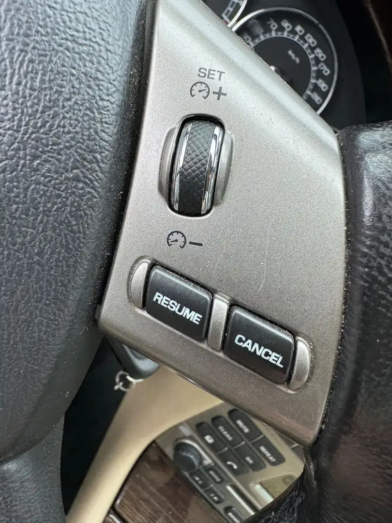 Jaguar X-Type 2.2 D Voll LederAutomTÜV8-26FP!ERST LESEN Золотий - 2