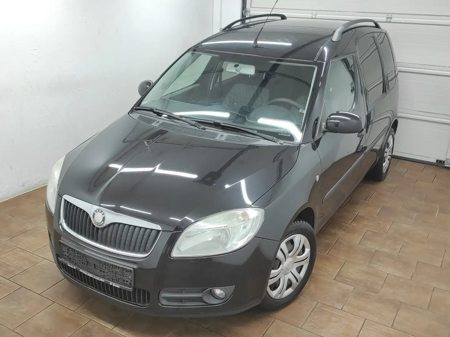 Skoda Roomster 1.4 *TÜV NEU* KLIMA EURO-4 AHK BC CD MP3 SERVO Fekete - 2