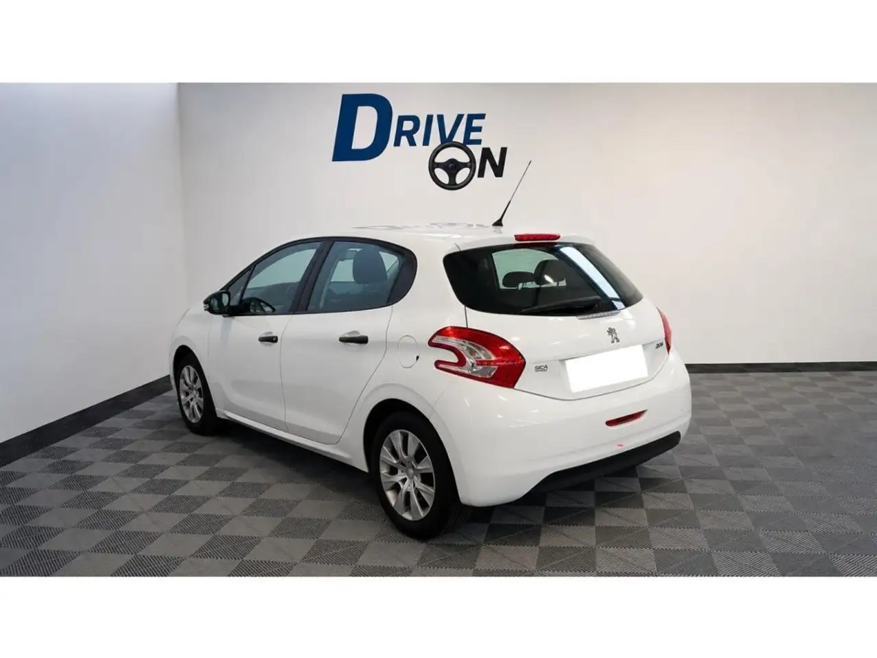 Peugeot 208 208 — photo 2