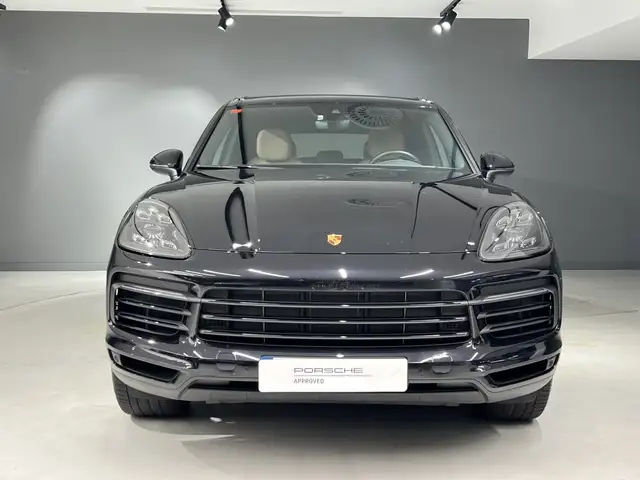 Porsche Cayenne view 8