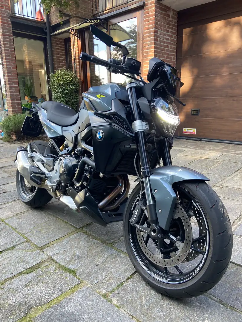 BMW F 900 R 105 CV - 1
