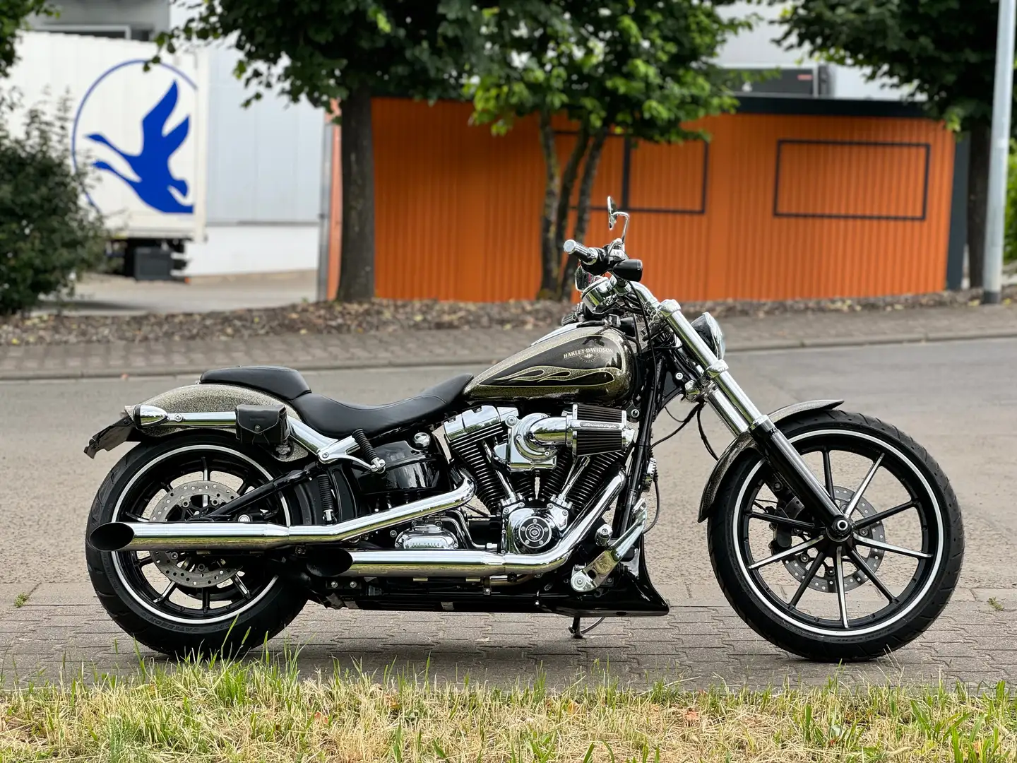 Harley-Davidson Breakout FXSB 1690 Softail - 1