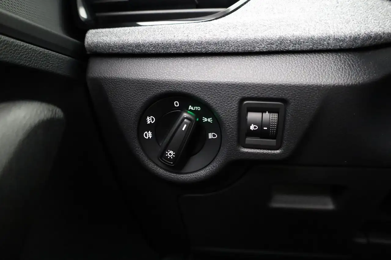 Skoda Kamiq Selection 1.5 TSI DSG Selection, AHK, LED, Kame..., миниатюра 8