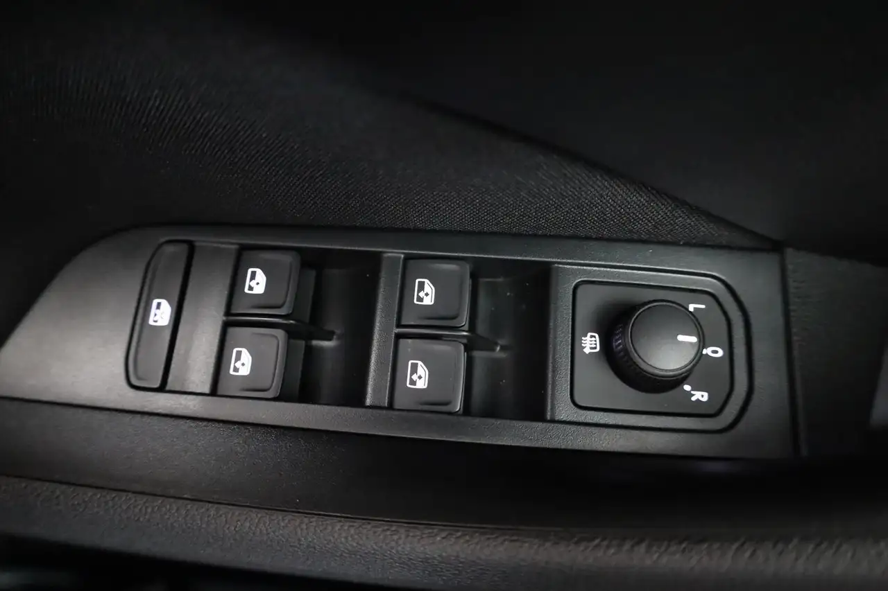 Skoda Kamiq Selection 1.5 TSI DSG Selection, AHK, LED, Kame..., миниатюра 7