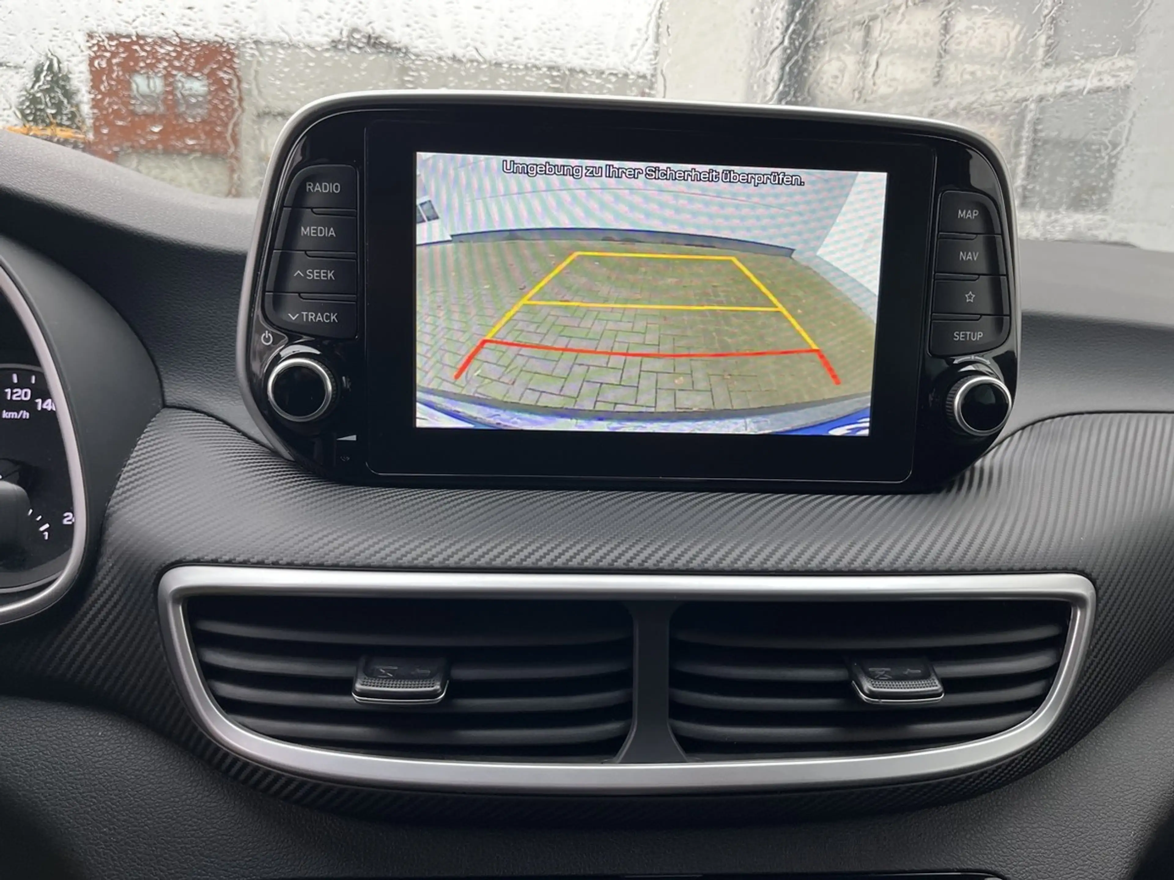 Hyundai TUCSON 1.6 TREND AUTOM*KLIMA*SHZG*NAVI*BTH*ALU*PDC*R-CAM — photo 7