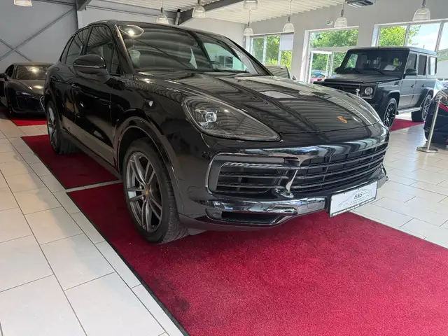 Porsche Cayenne view 2