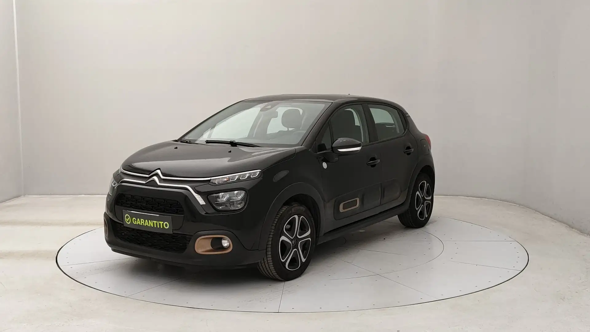 Citroen C3 1.2 PureTech C-Series Nero - 1