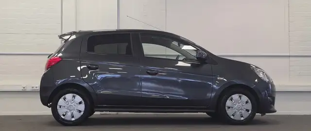 Mitsubishi Space Star view 5