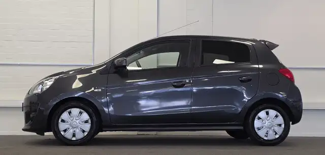 Mitsubishi Space Star view 4