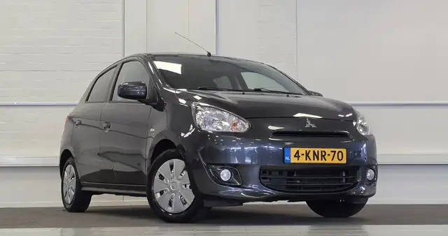 Mitsubishi Space Star view 2