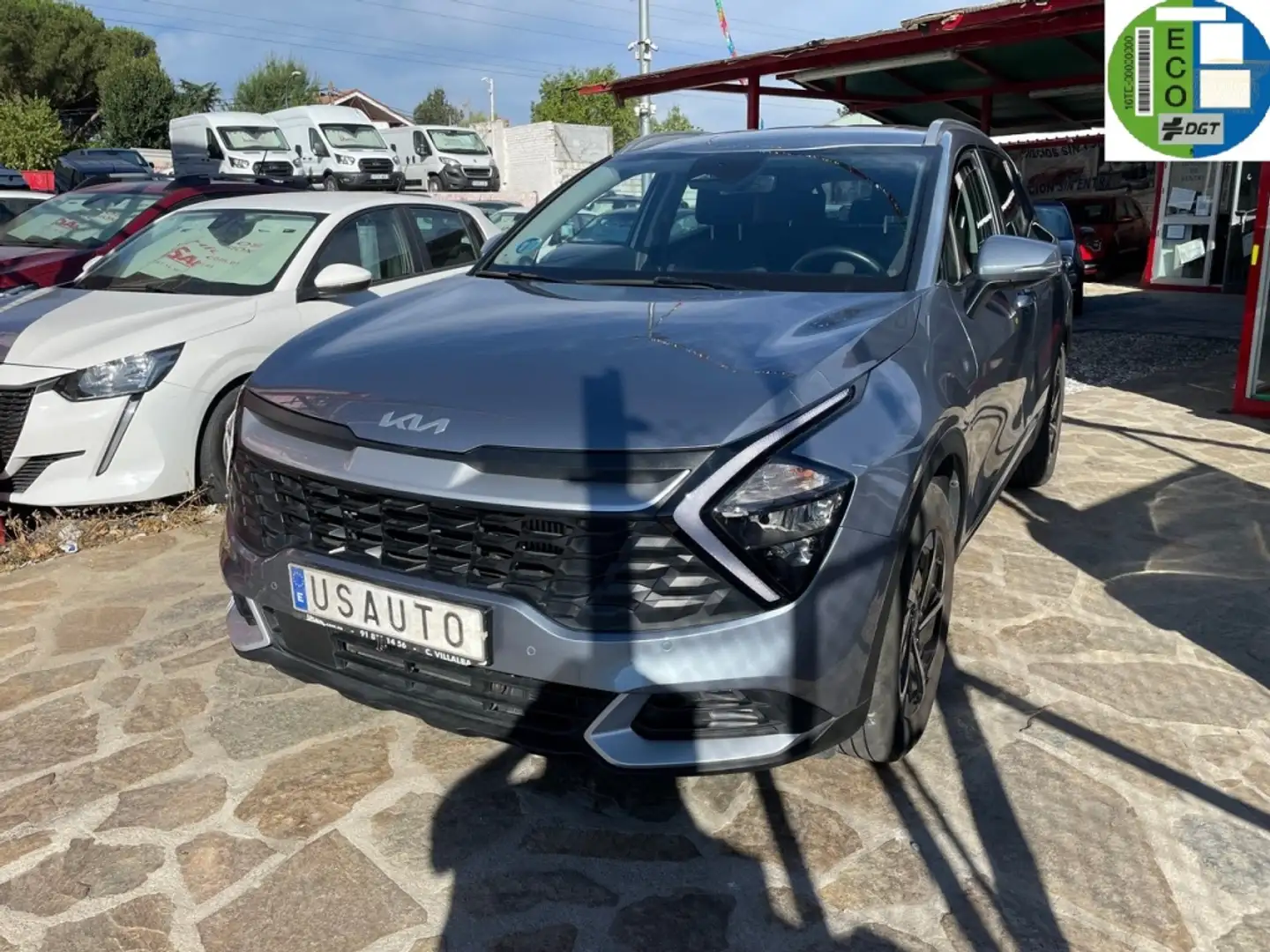 Kia Sportage 1.6 T-GDi HEV Drive Plateado - 1
