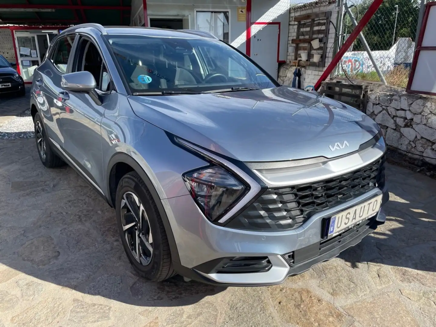 Kia Sportage 1.6 T-GDi HEV Drive Plateado - 2