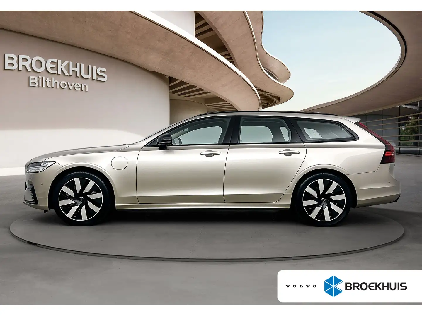 Volvo V90 2.0 T6 Plug-in hybrid AWD Ultra Dark | Panoramadak Grijs - 1