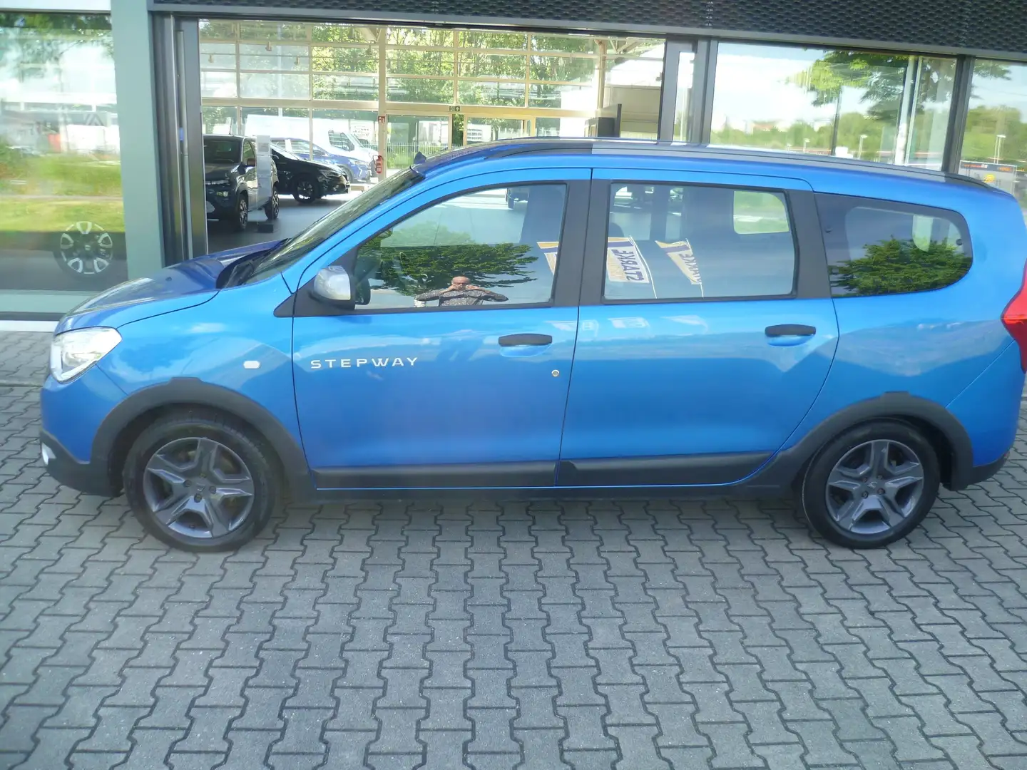 Dacia Lodgy Stepway Plus Blau - 2