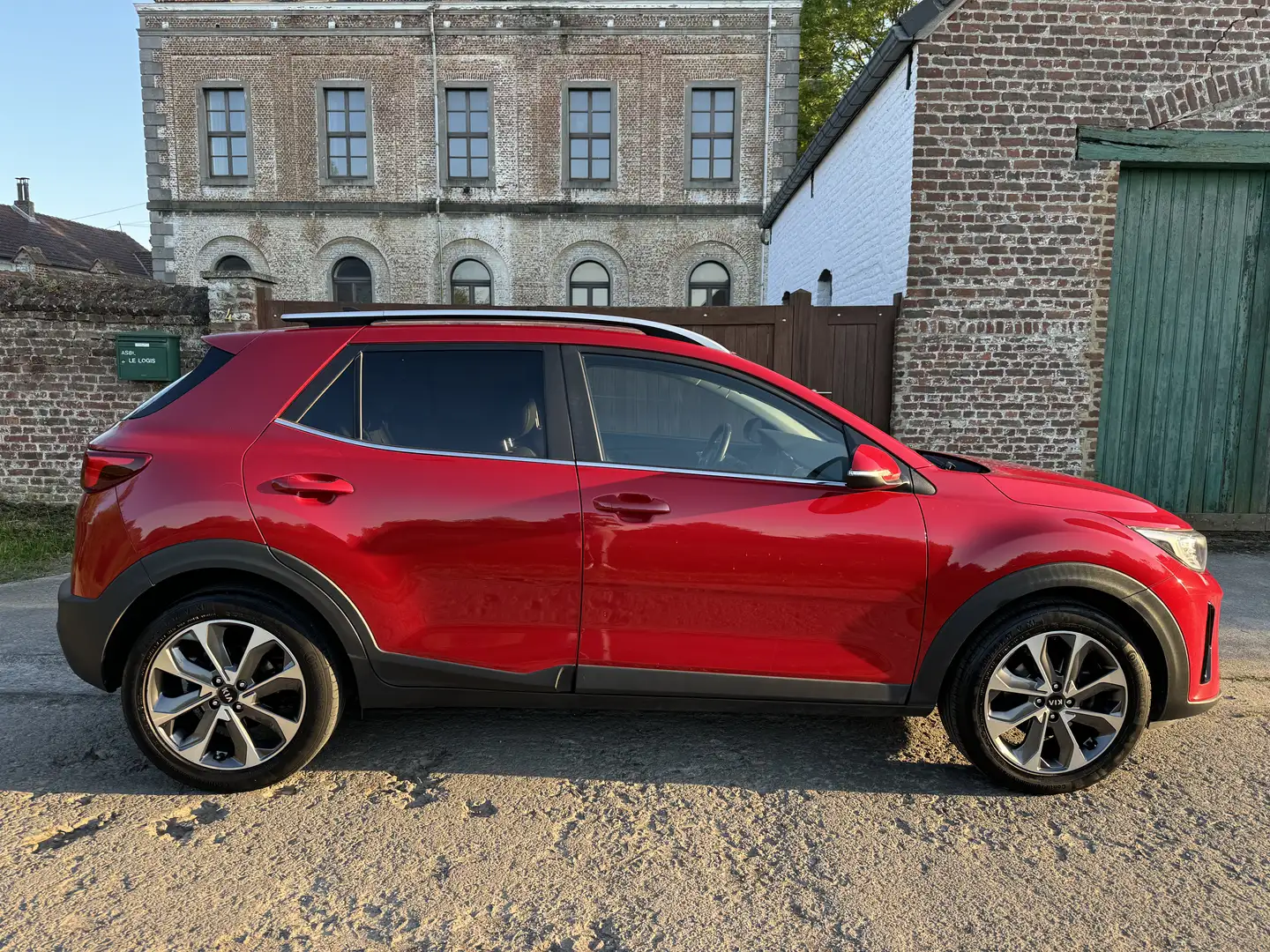 Kia Stonic 1.0 T Fusion ISG DCT *83.000 KM* Rood - 2