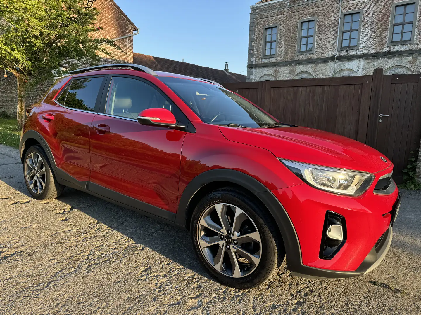 Kia Stonic 1.0 T Fusion ISG DCT *83.000 KM* Rood - 1