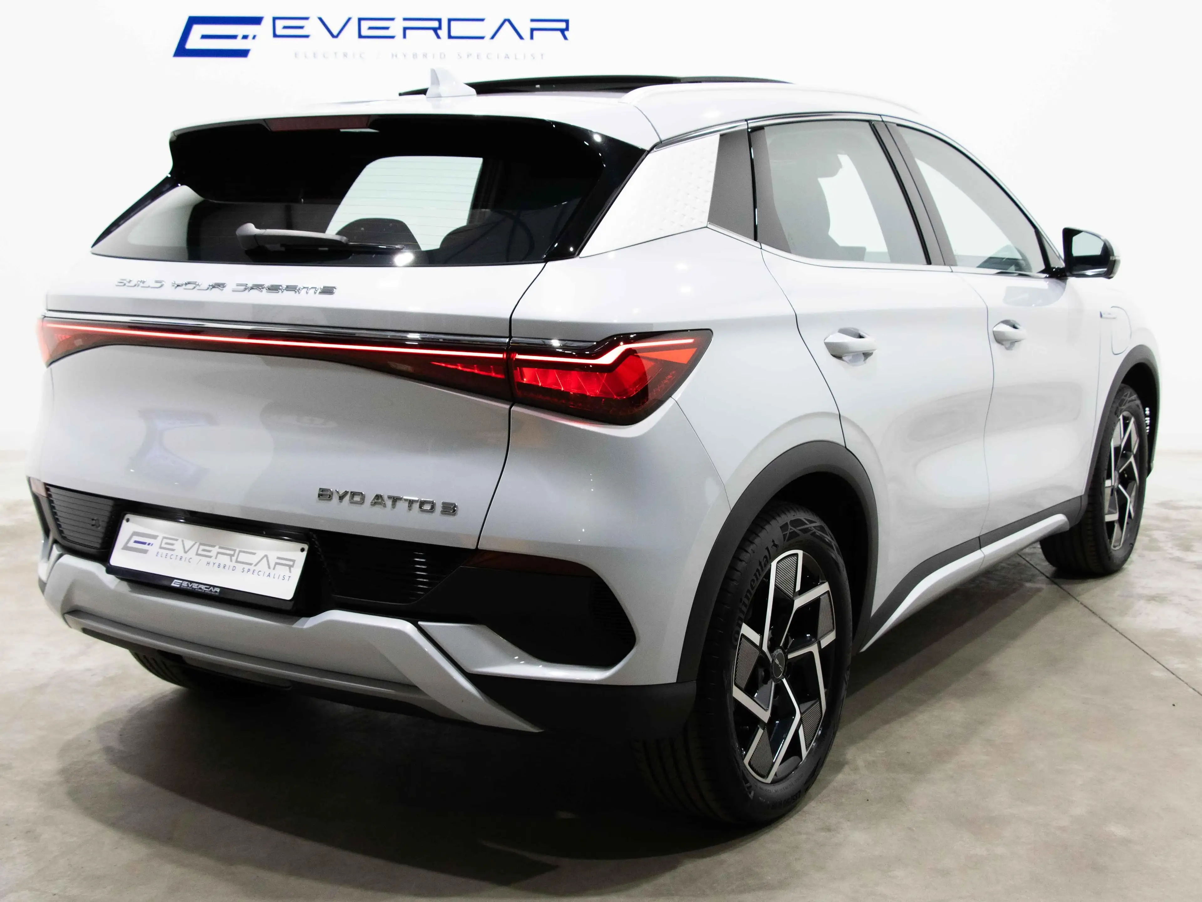 BYD Atto 3 62 kWh Comfort ***HEATED SEATS*CARPLAY*PANO*** — photo 5