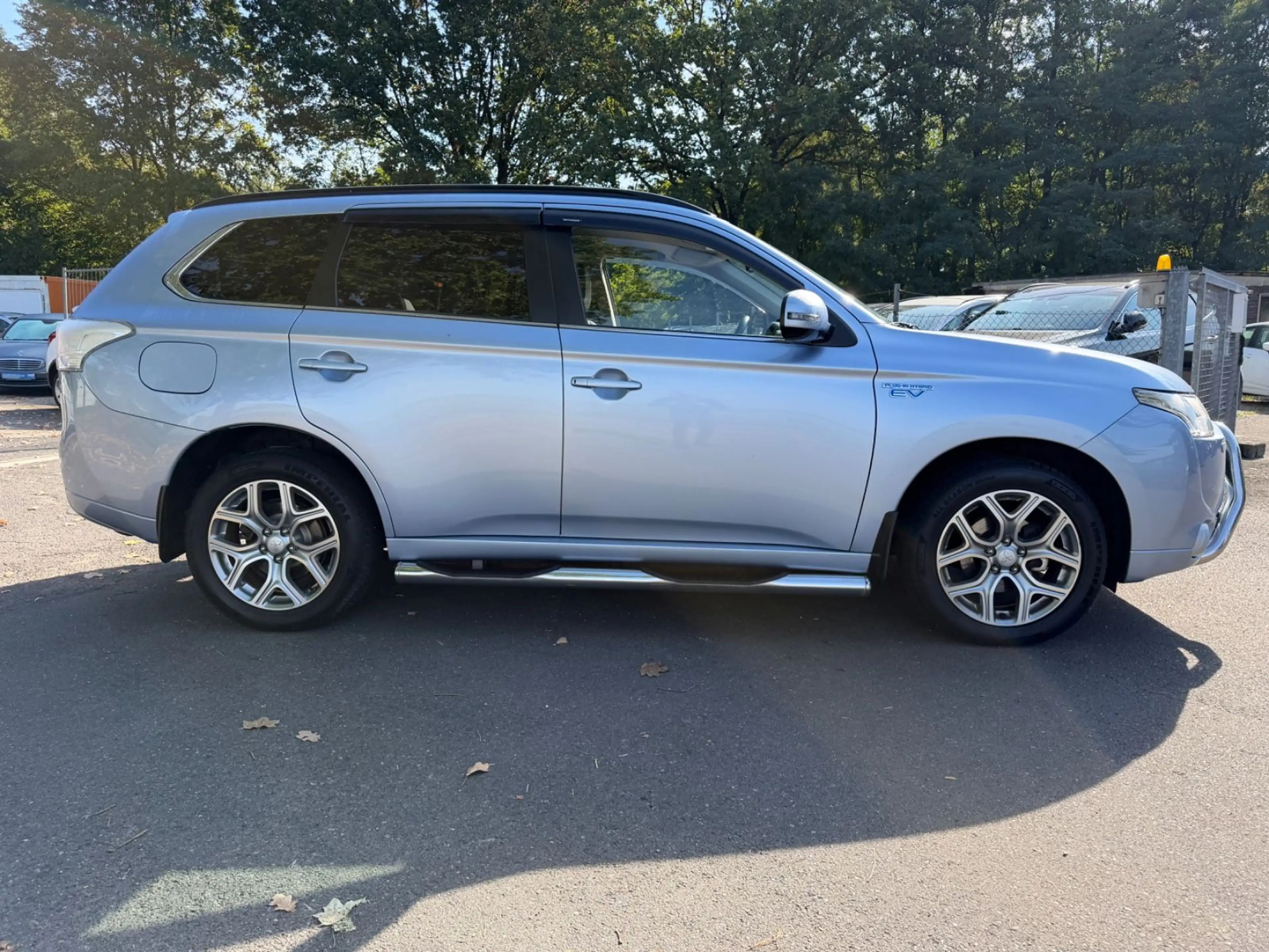 Mitsubishi Outlander PHEV Plus 4WD*SCHECKHEFT*TOP* — photo 8