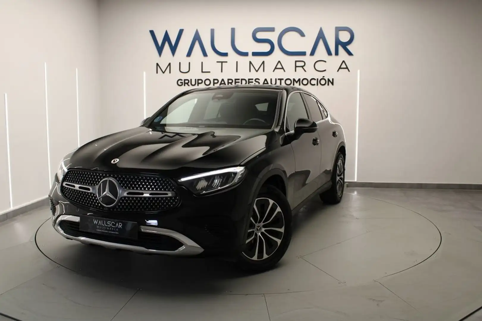 Mercedes-Benz GLC 220 d 4MATIC Zwart - 2