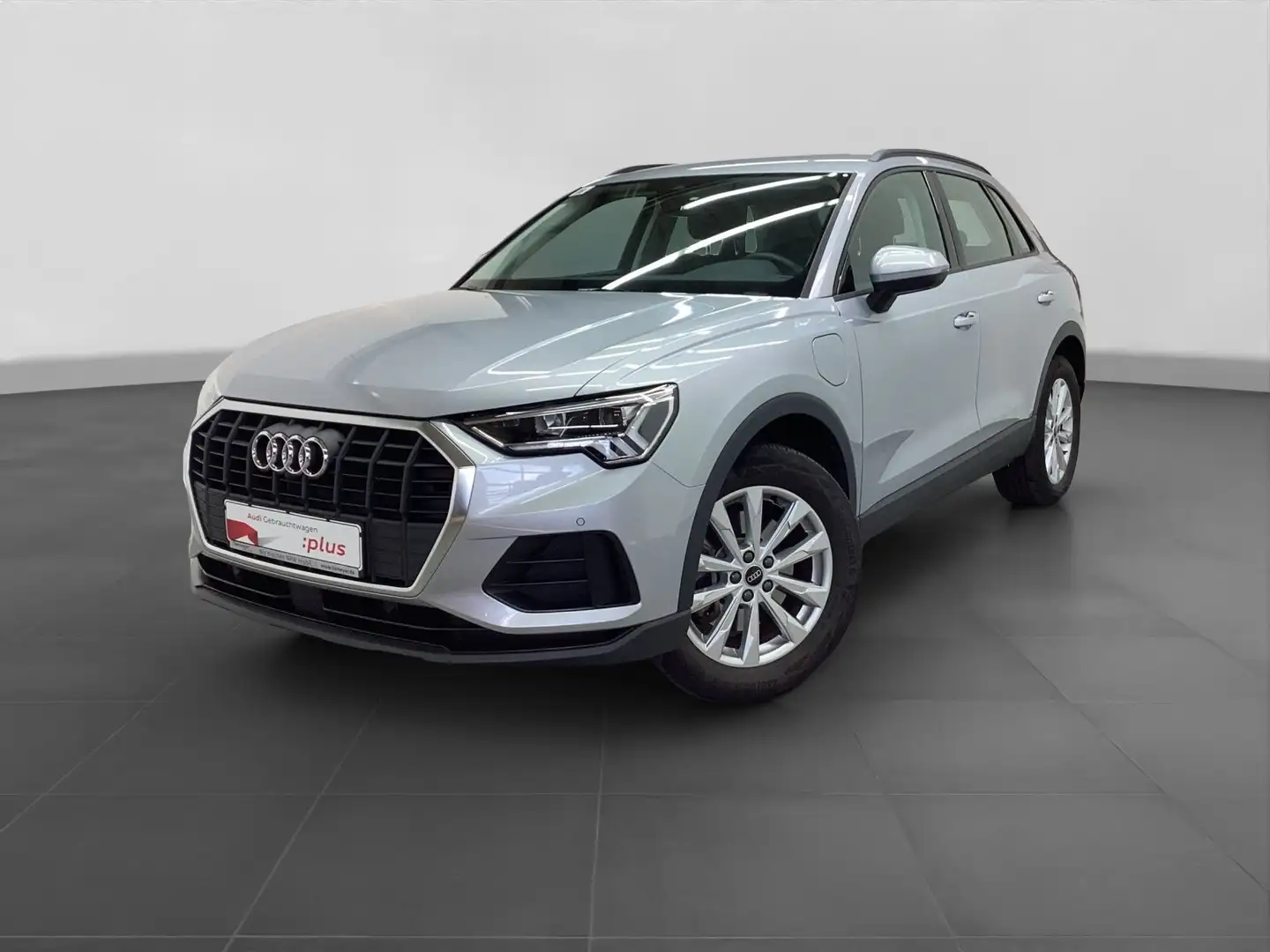 Audi Q3 45 TFSI e LED eKLAPPE NAVI Silber - 2