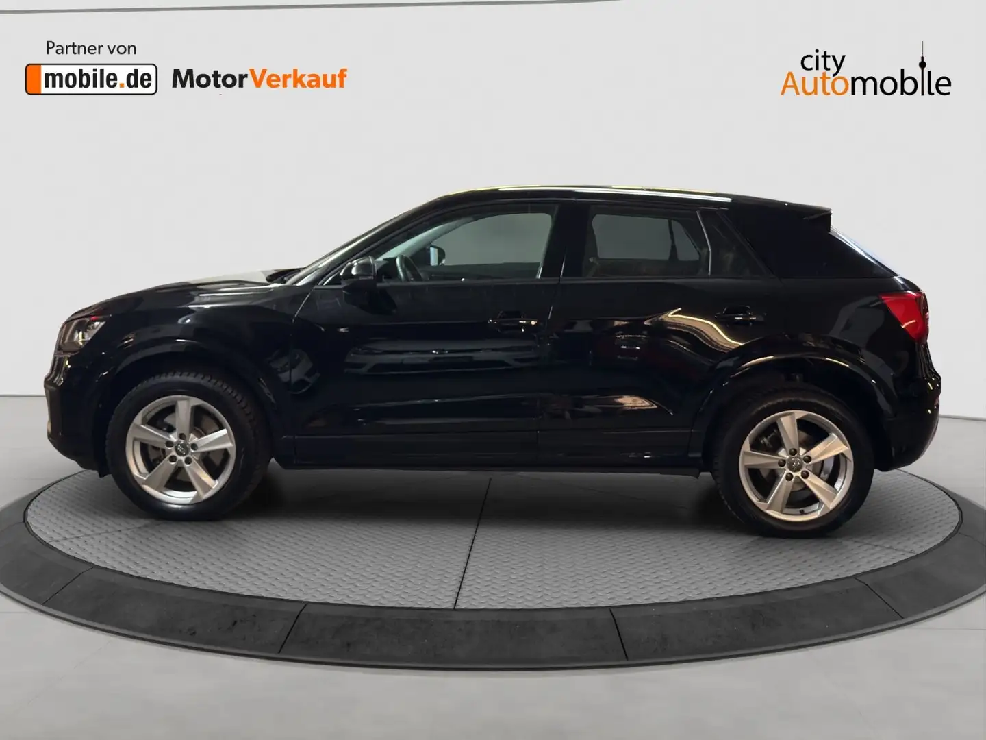 Audi Q2 Sport/1.Hand/Scheckheftgepflegt/Navi/SHZ/PDC Schwarz - 2