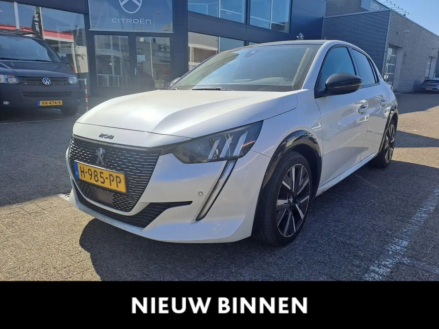 Peugeot 208 1.2 PureTech GT-Line Wit - 1