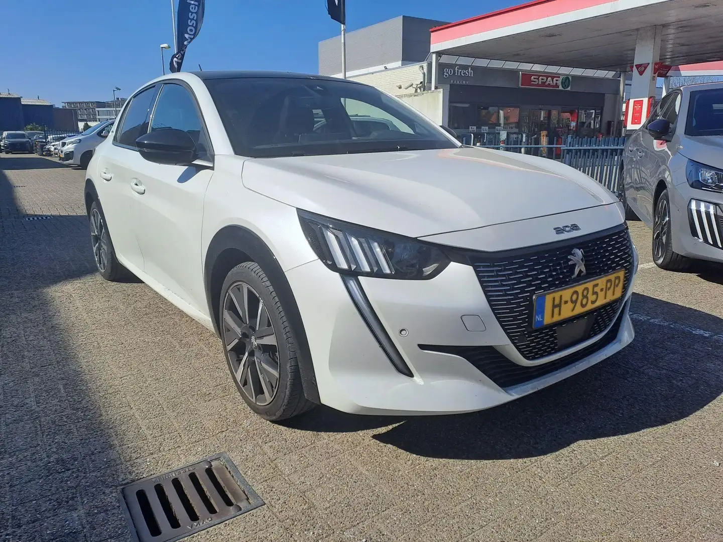 Peugeot 208 1.2 PureTech GT-Line Wit - 2