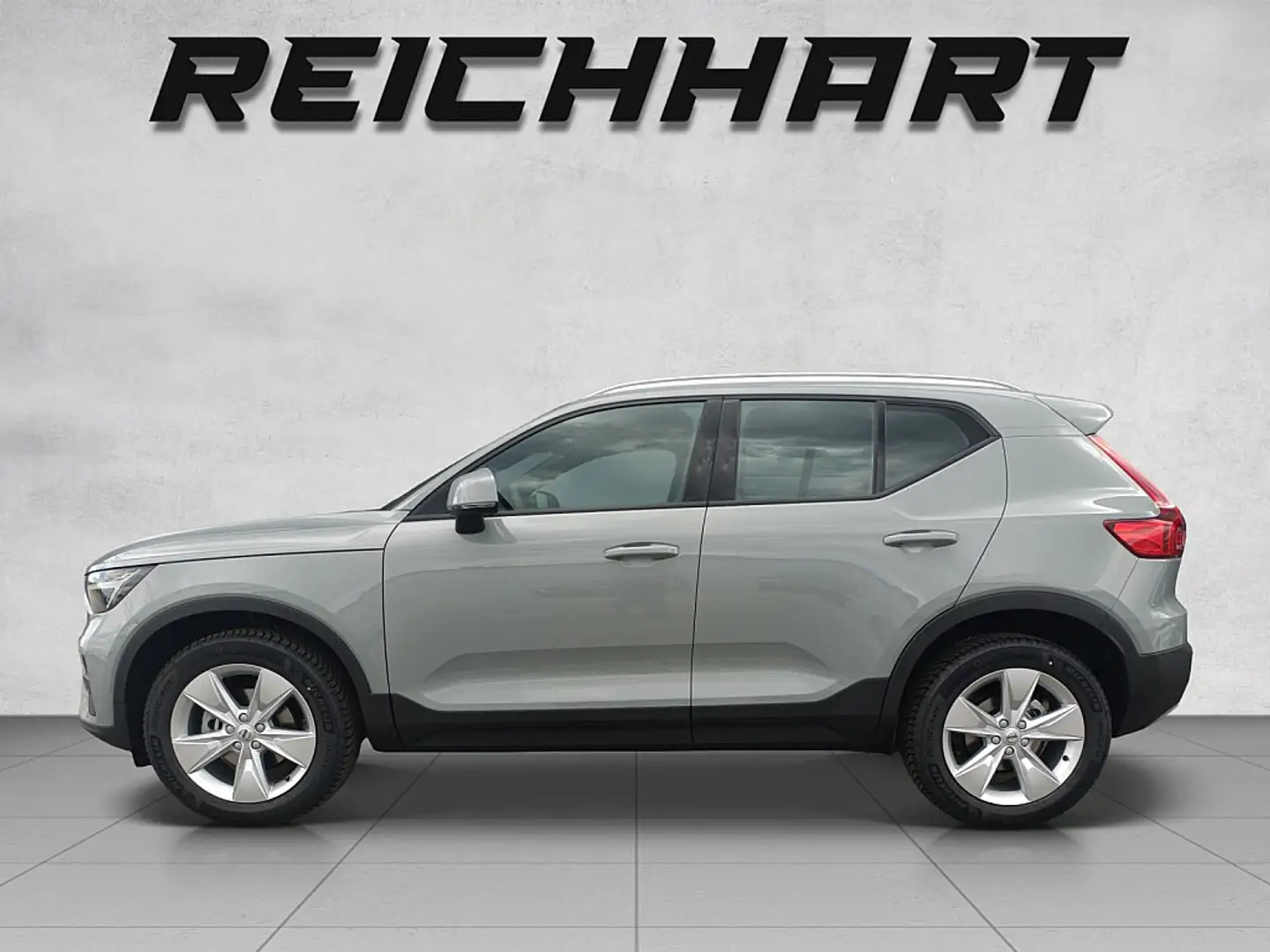 Volvo XC40 T2 Core Aut. Gris - 2