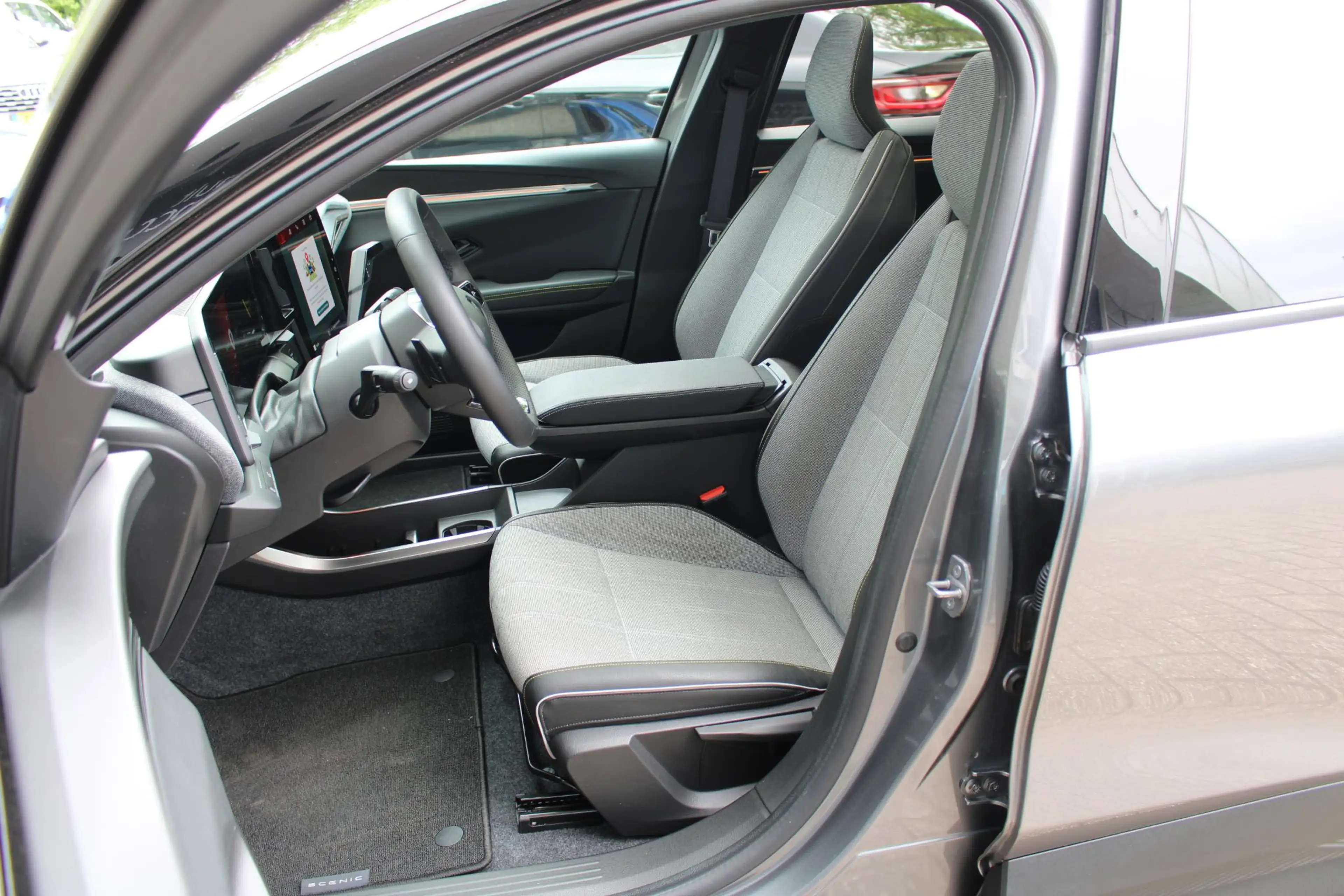 Renault Scenic E-Tech EV87 long range techno | Panoramadak | Dode — photo 26