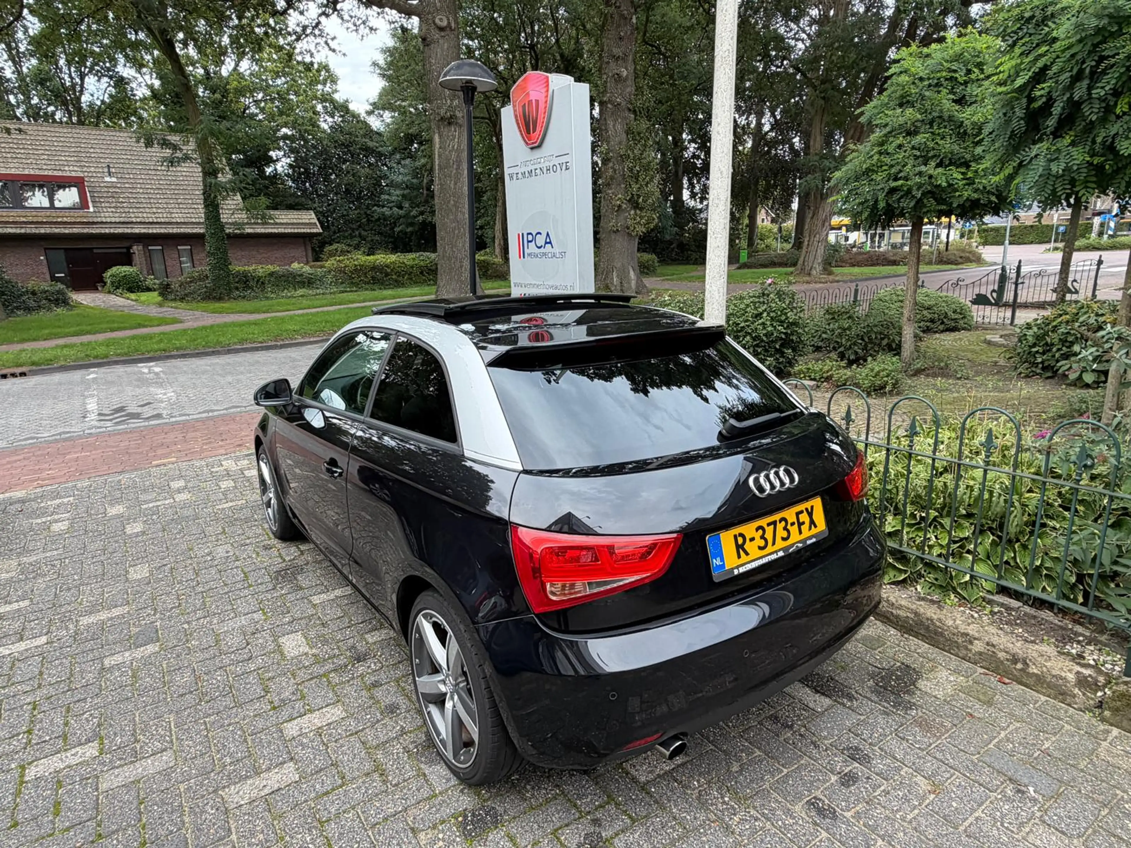 Audi A1 1.2 TFSI Pro Line S — photo 39