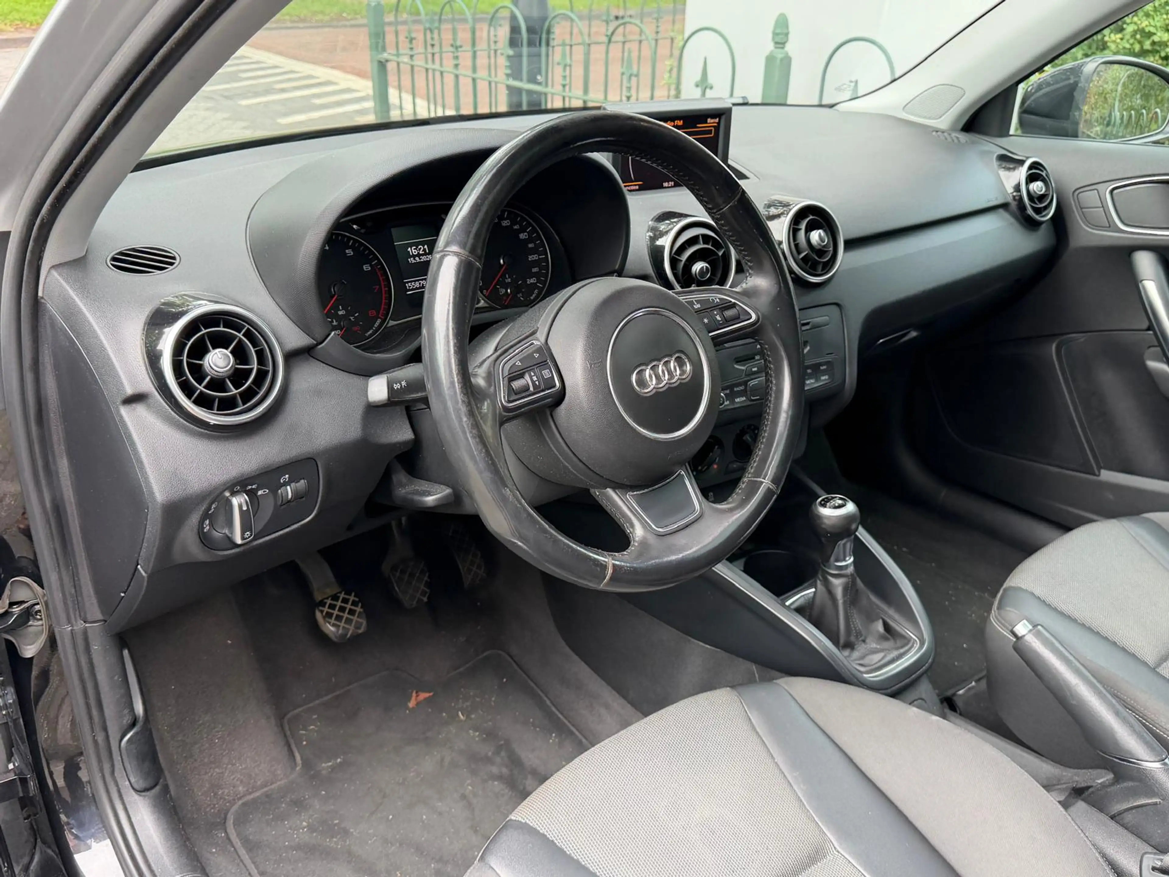 Audi A1 1.2 TFSI Pro Line S — photo 18