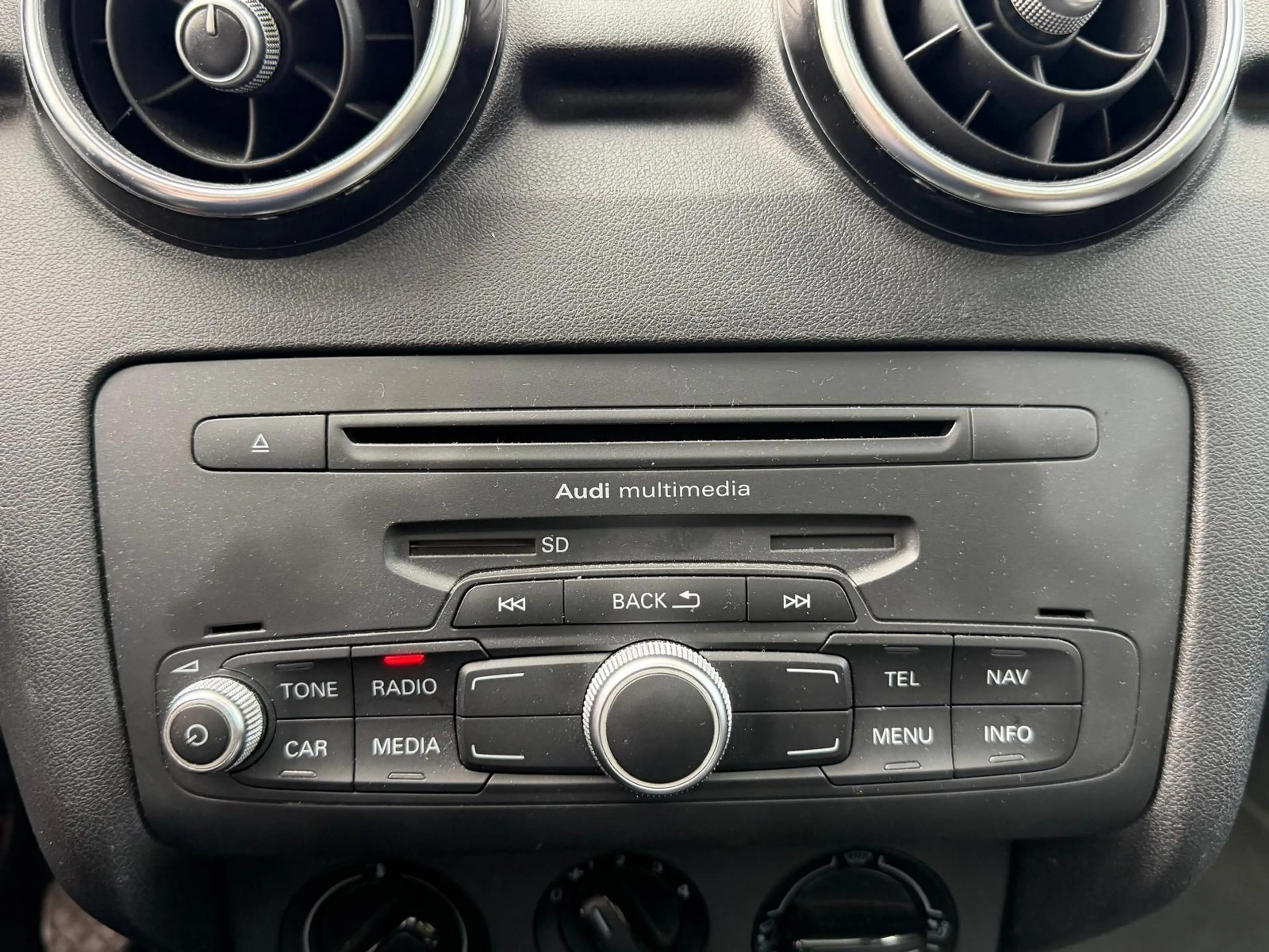 Audi A1 1.2 TFSI Pro Line S — photo 31
